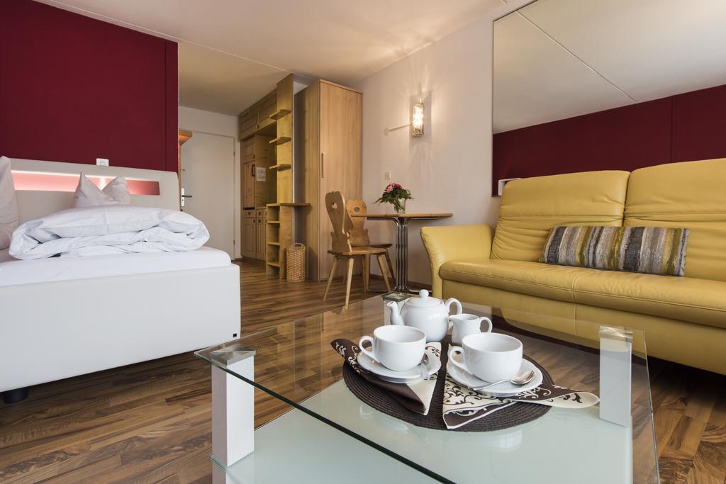 Hotel Des Alpes Флимс Экстерьер фото