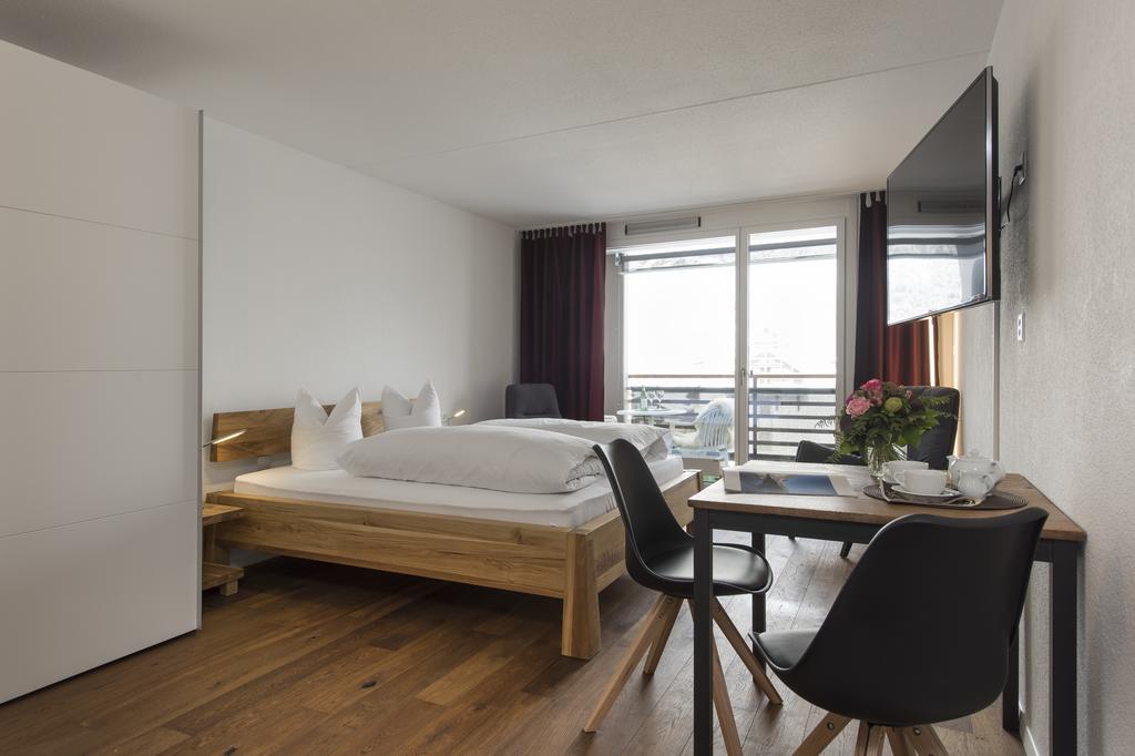 Hotel Des Alpes Флимс Экстерьер фото